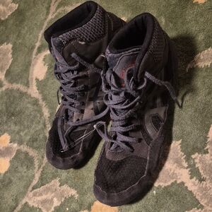 Asics Men's Black and Gray Athletic Shoes